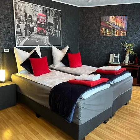 Max & Moritz 1 * Κόμπλεντς